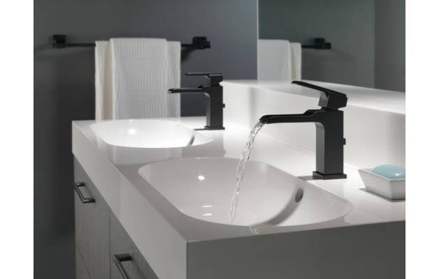 Ara® Bathroom Collection | Delta Faucet